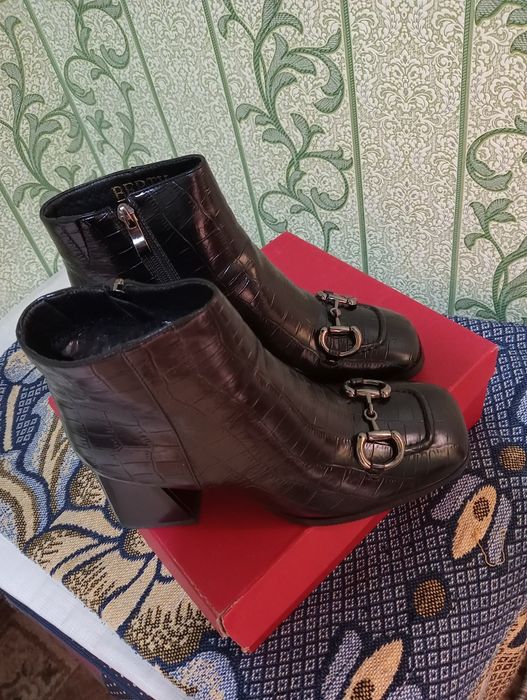 Оёк кийим этик аёл ларга