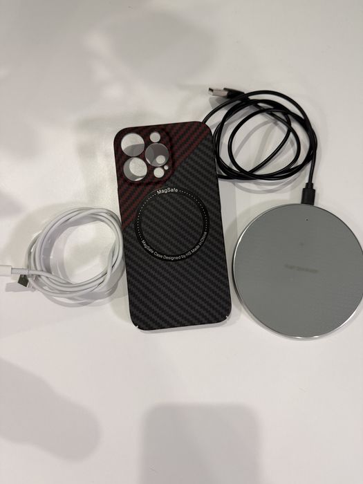 Husa magnetica Iphone 13 Pro+incarcator wirless