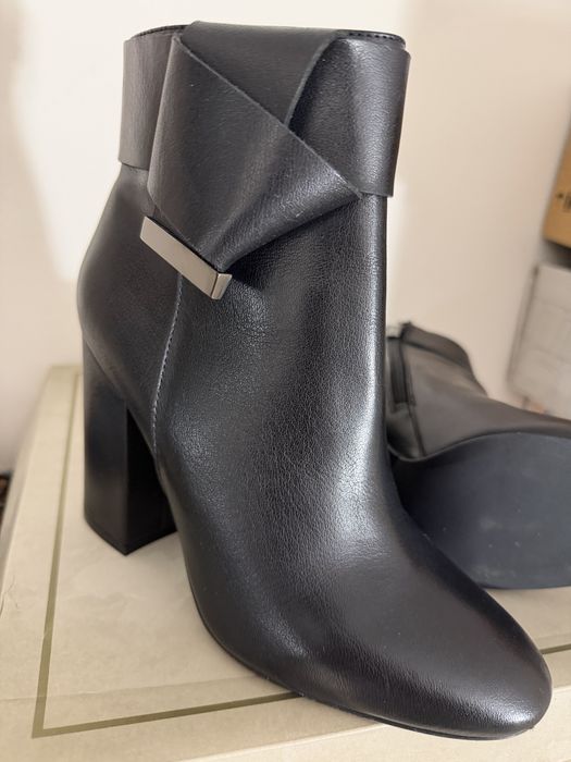 Дамки боти Derimod