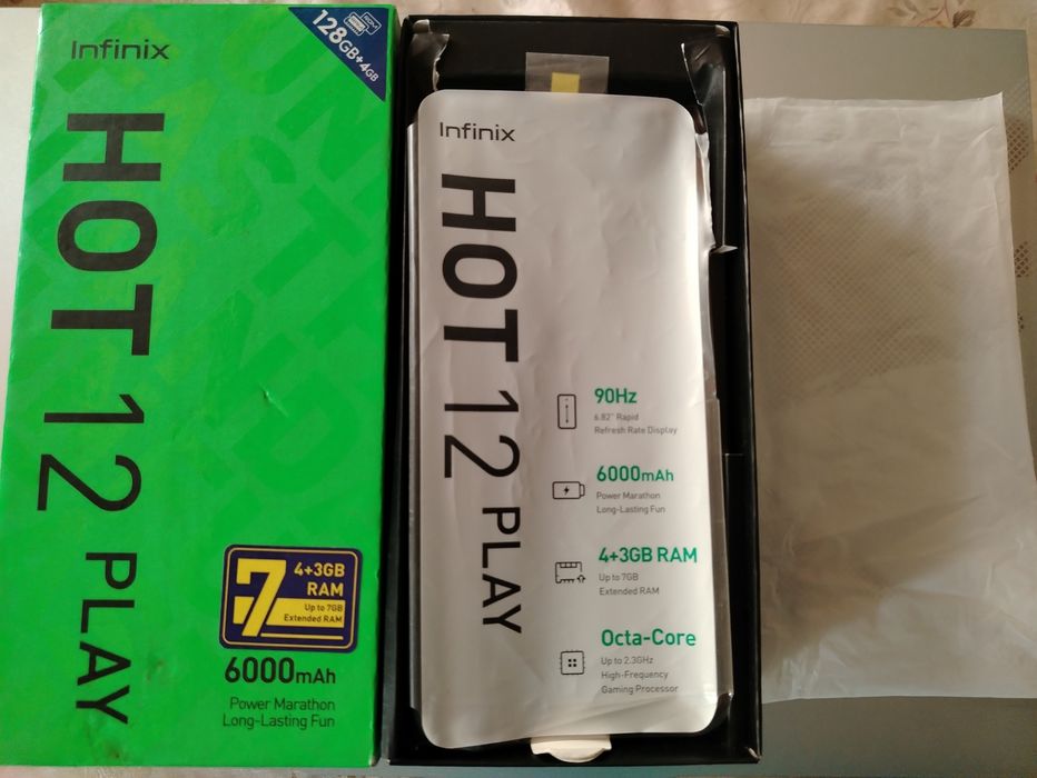 Infinix Hot 12 Play 128 GB экран идеал, батарея держит 2 дня