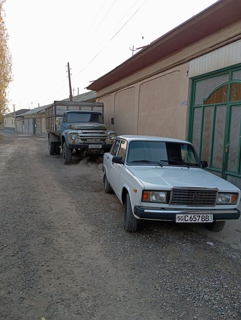 Лада 2107 сотилади 2008 йил 2500 келишолади