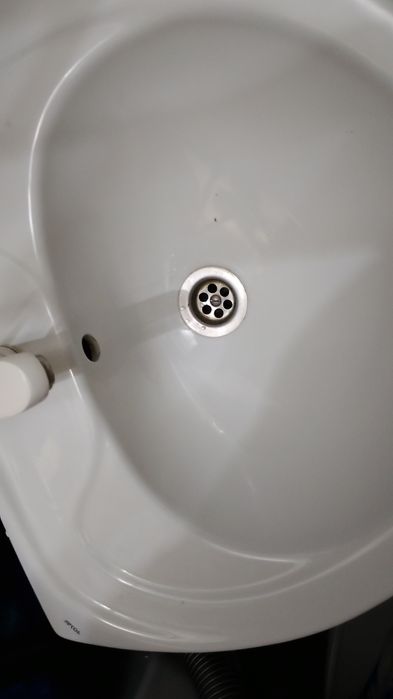 Раковина и зеркало