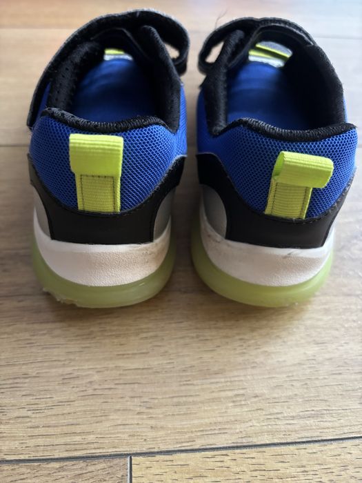 Adidasi cu lumini 32 Geox