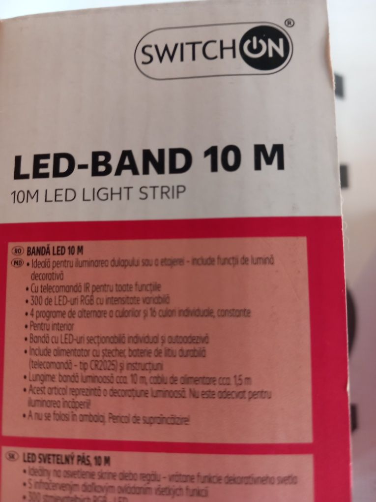 Bandă led 10 ml cu telecomanda.