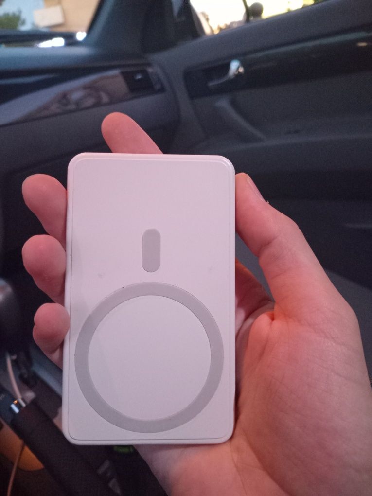 Power bank с magsafe