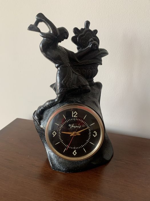 Часы «Данила-мастер и каменный цветок»