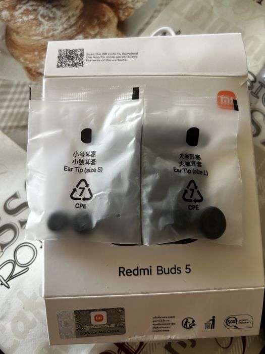 Слушалки Xiaomi Redmi Buds 5 с гаранция.