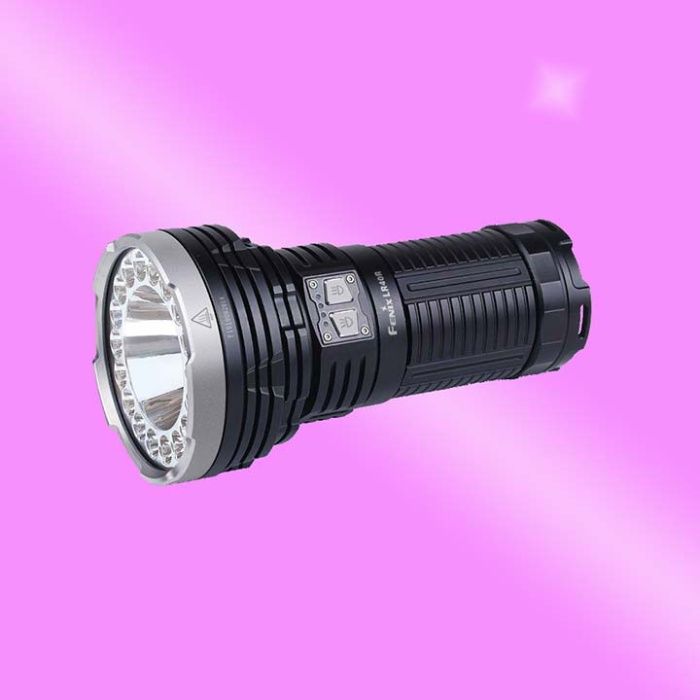 Lanterna profesionala Fenix LR40R 12000 lumeni foarte puternica