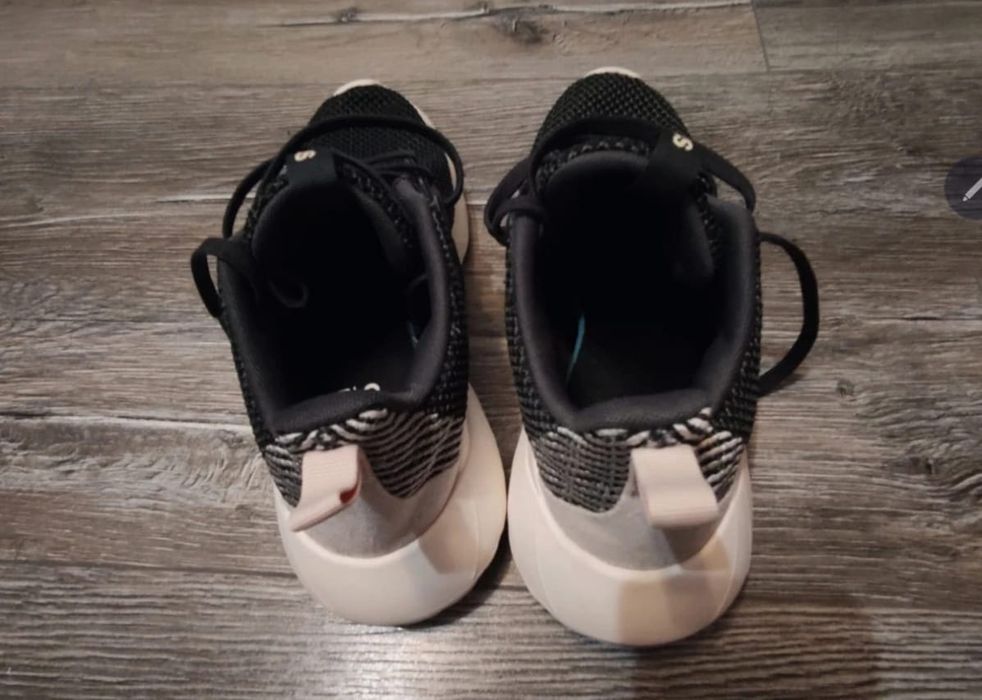 Adidasi Adidas marime 40