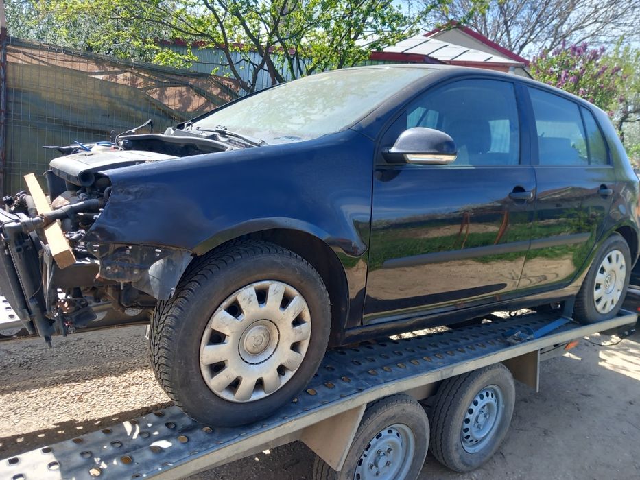 Usa Volkswagen Golf 5 (350 lei)