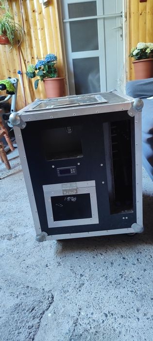Vând mașina fum greu 50-60L