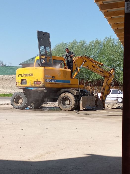 Hyundai 1400 srochna sotiladi