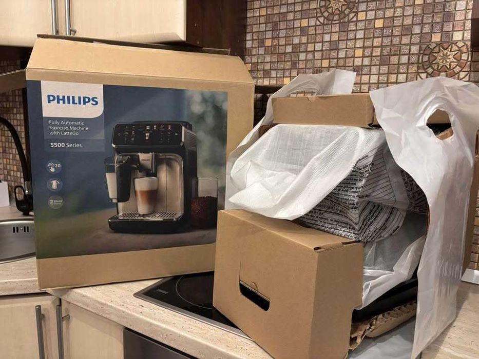 Espressor aparat de cafea Philips Lattego Ep 5500 nou 0 cafele