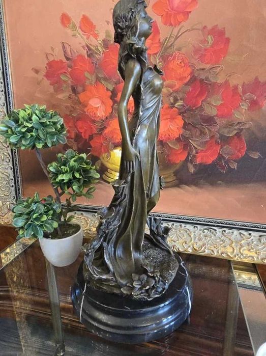 Statueta bronz Persefona,semnata.