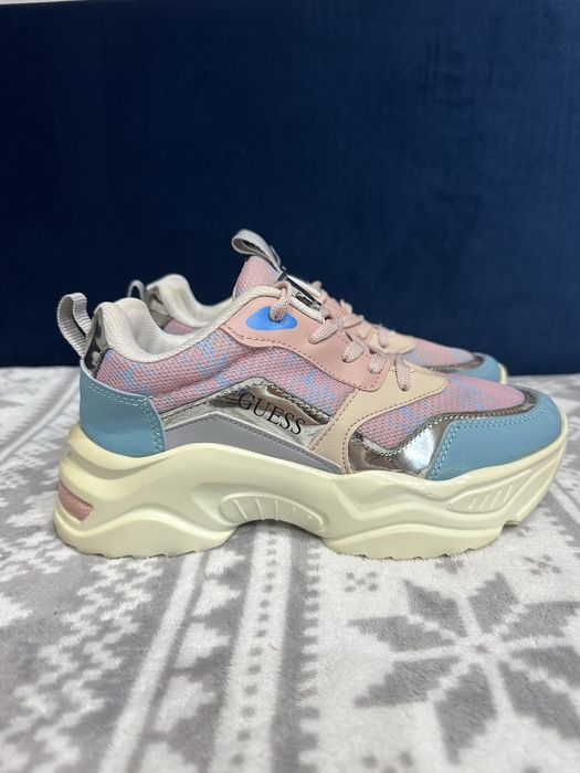 Adidasi Guess Dama