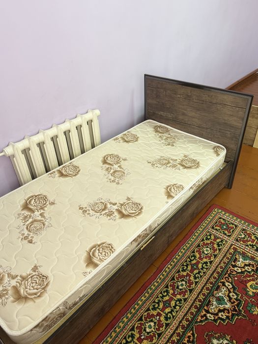 Односпальная кровать холати зур