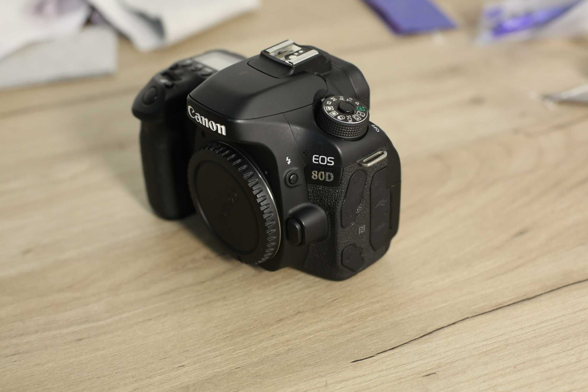 camera CANON 80D