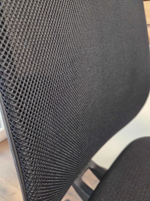 Офис стол Haworth Lively Black