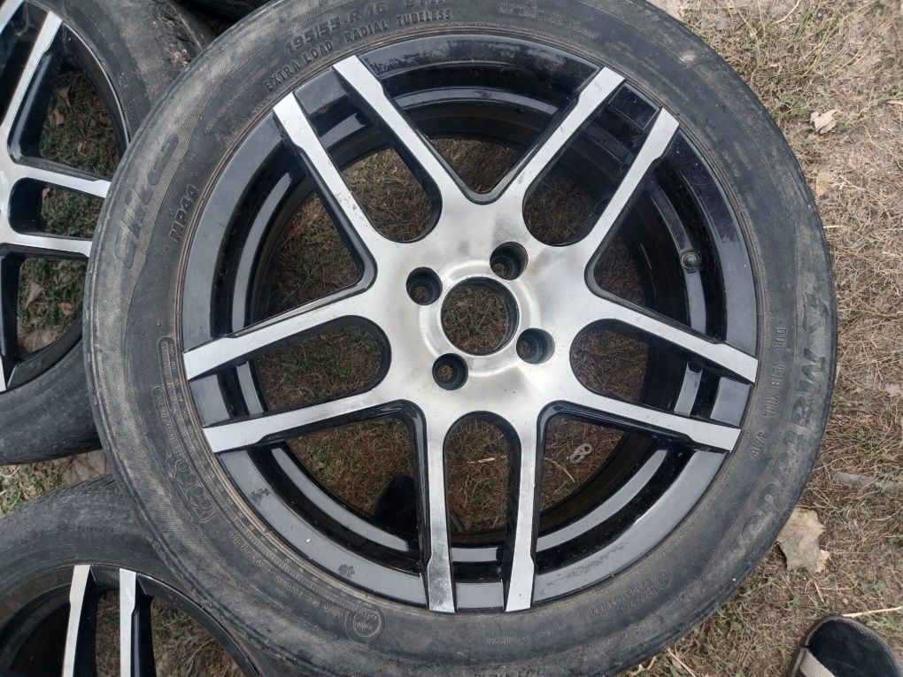 Продам диски 16R стояли на вазе