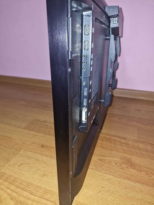 Monitor Samsung(32 inch) cu touch-screen + support perete