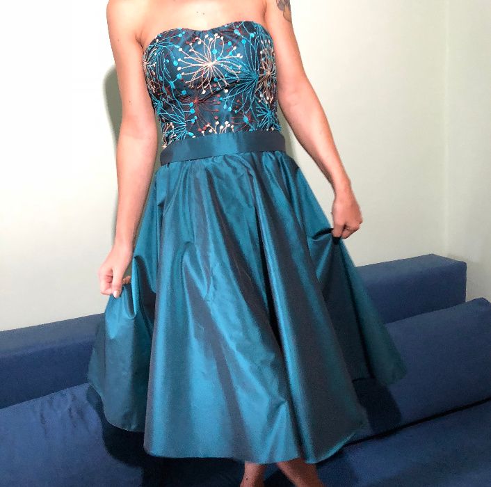 Дизайнерска рокля