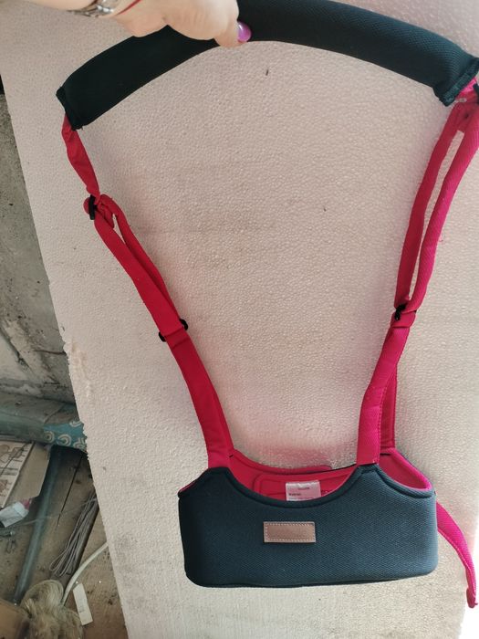 Marsupiu și ham pentru învățat mersul