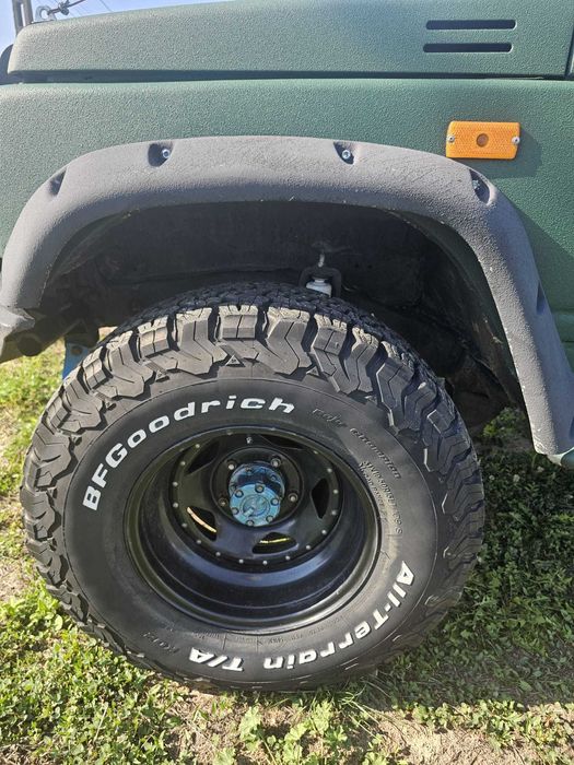 Suzuki  Samurai SJ varianta UNICAT