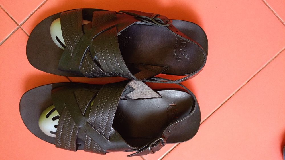 Sandale din piele naturala