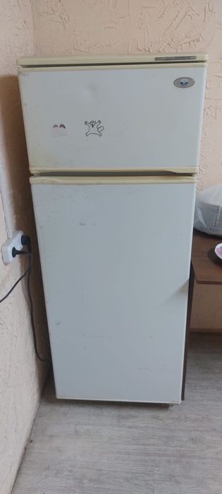 Холодильник продам