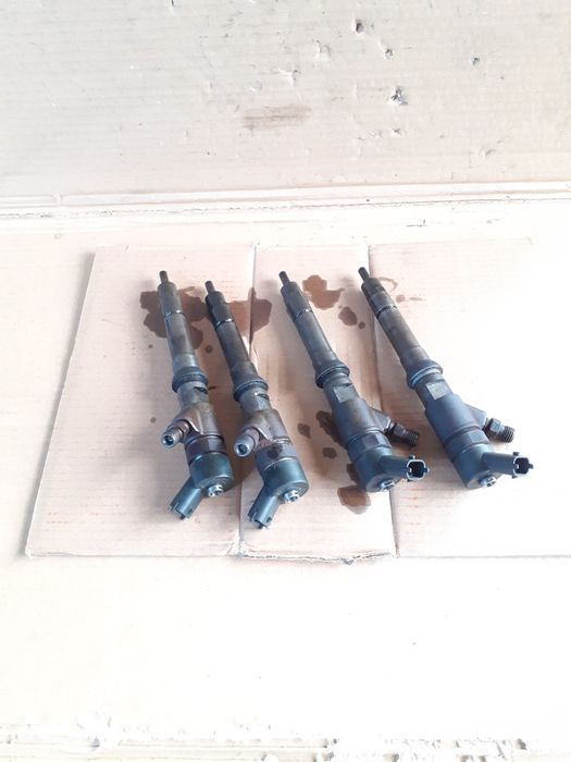 Injectoare iveco motor 2 3 35C10 35C12 35S10 35S12