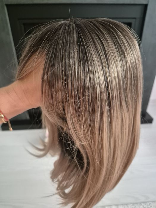 NOUA, Peruca blond natural, radacini negre