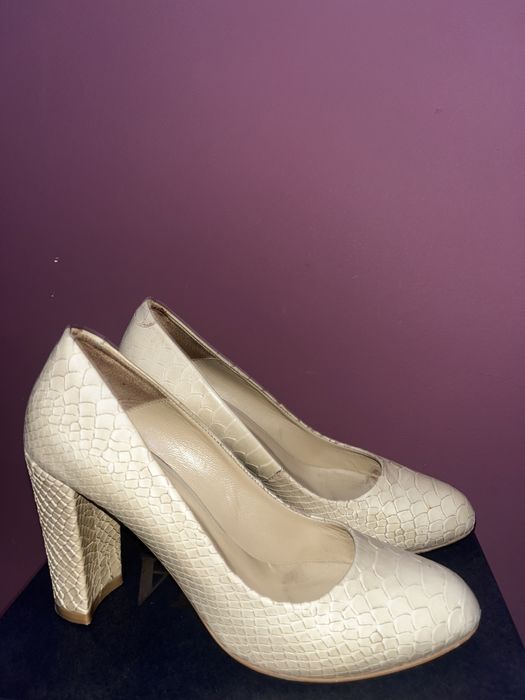 Продам женские, туфли, сапоги, сандали