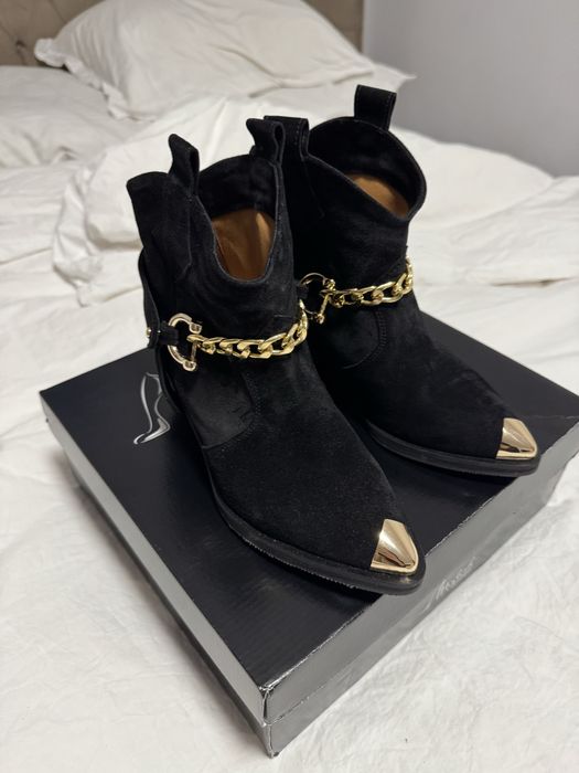 Vand ciocate piele intorsa Modish