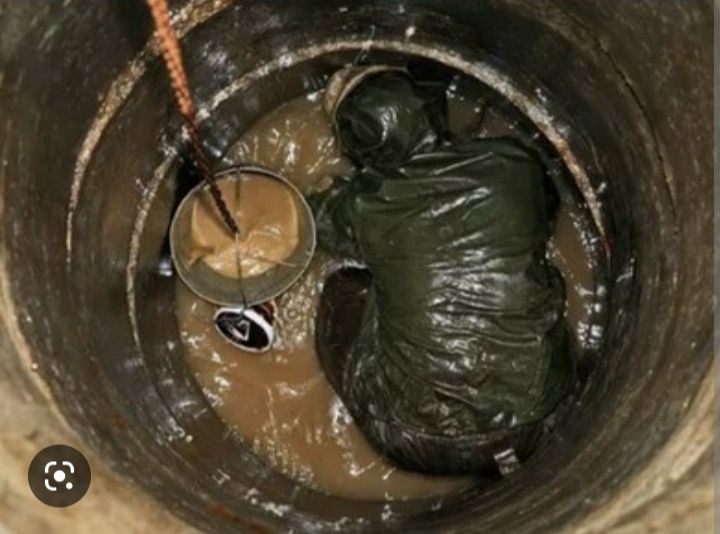 Прочистка канализационных колодцев