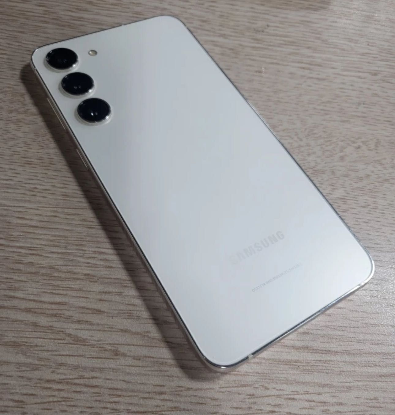 Samsung S23 Plus 256GB с подарък калъф и протектор