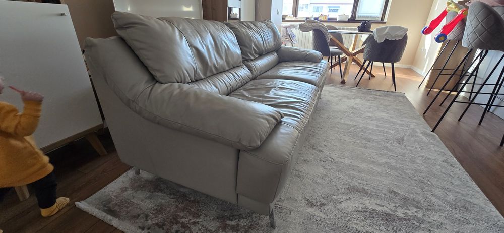 Canapea fixa din piele 3 locuri