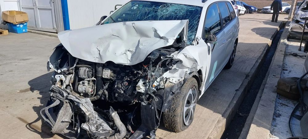 Dezmembrari Volkswagen Golf 6 Combi 1.6 TDI CAY