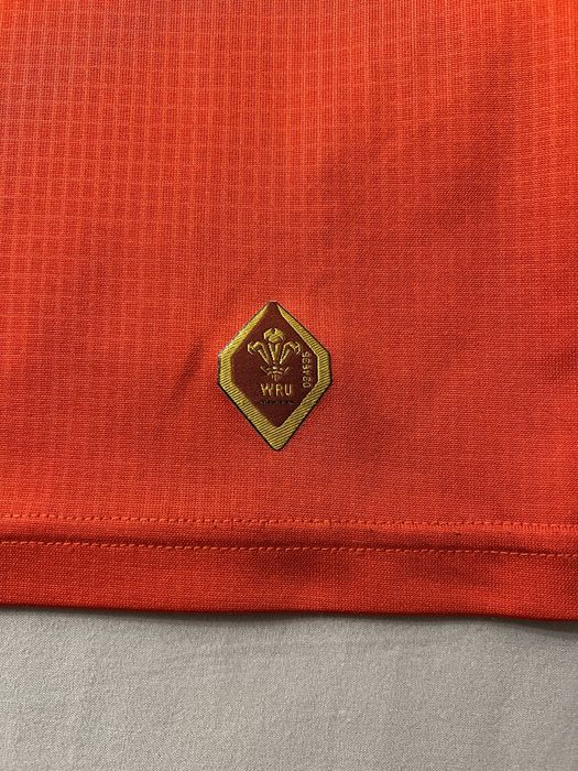 Тениски Under Armour WRU (национален отбор по ръгби на Уелс)