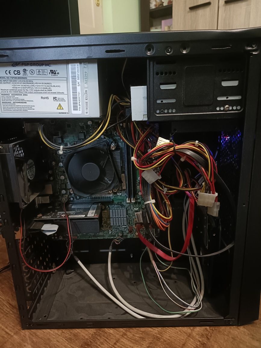 Vand pc i5 8gb ram placa vide gt710