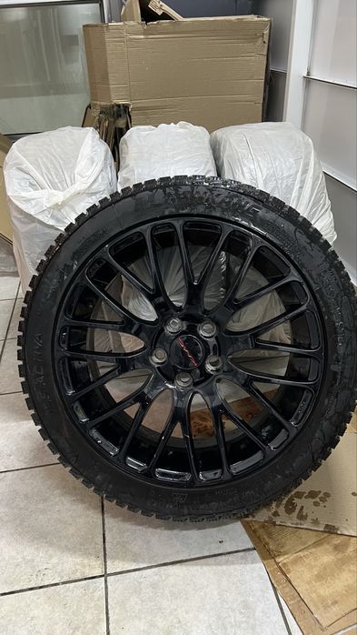 Продам шины и диски б/у срочно