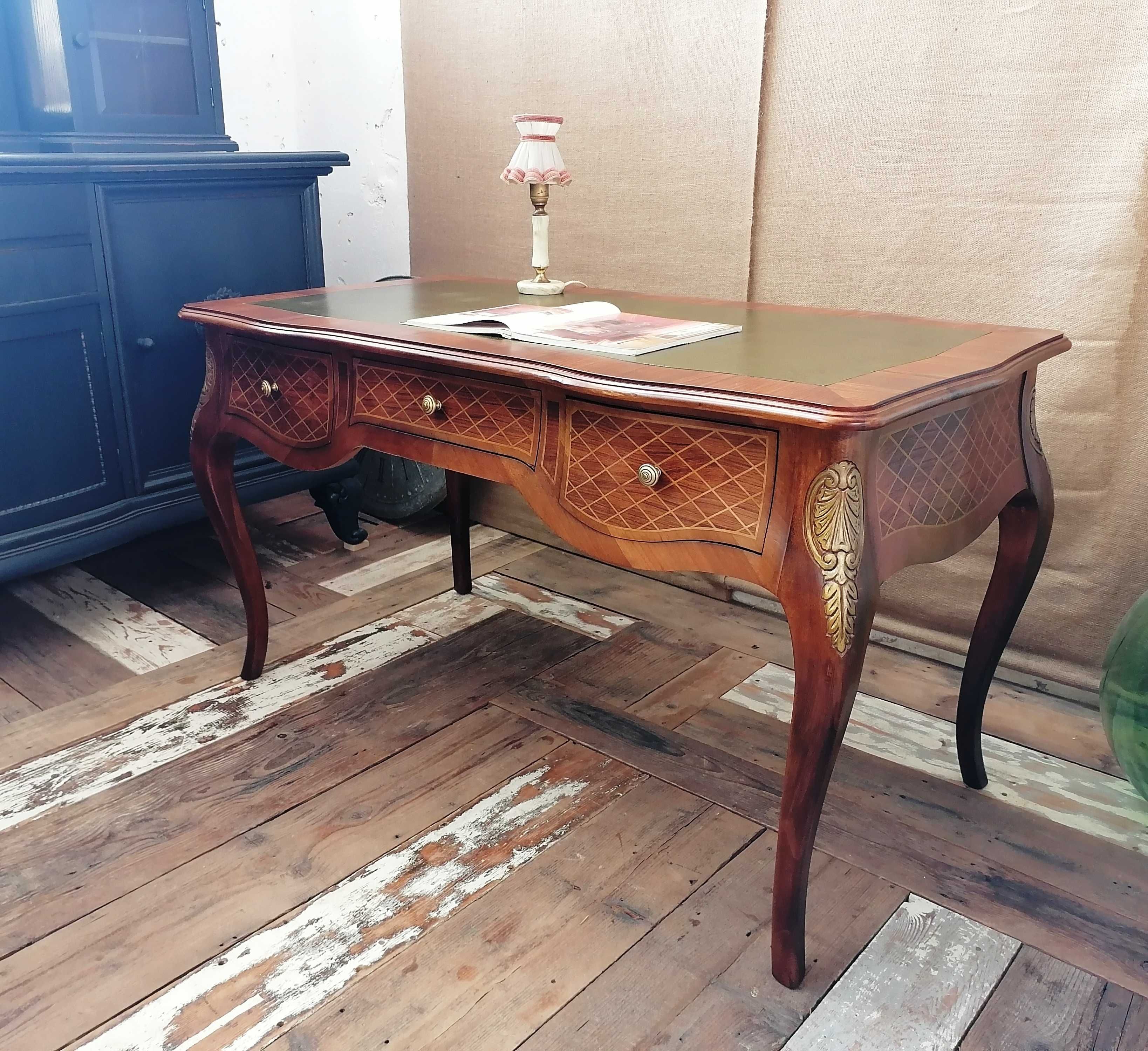 Birou vechi din lemn /desk