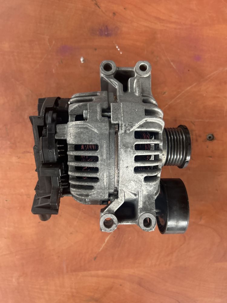 Alternator Bmw e87 e90e91 motor 2.0 benzina N46B20B