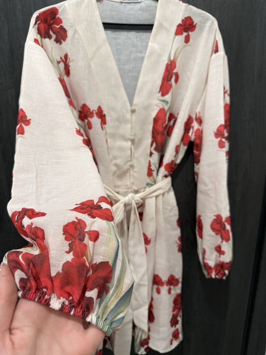 Рокля LBD с цветя