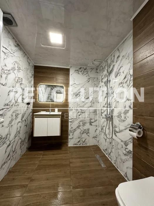 Дава се под наем Четиристаен апартамент в Варна, Възраждане 1 - 110 кв.м за 700 € - Снимка #6