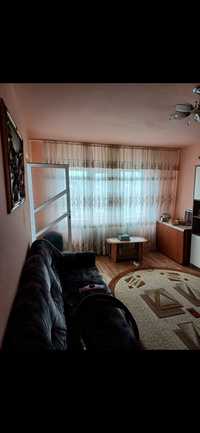 Apartament 3 cam. de vânzare