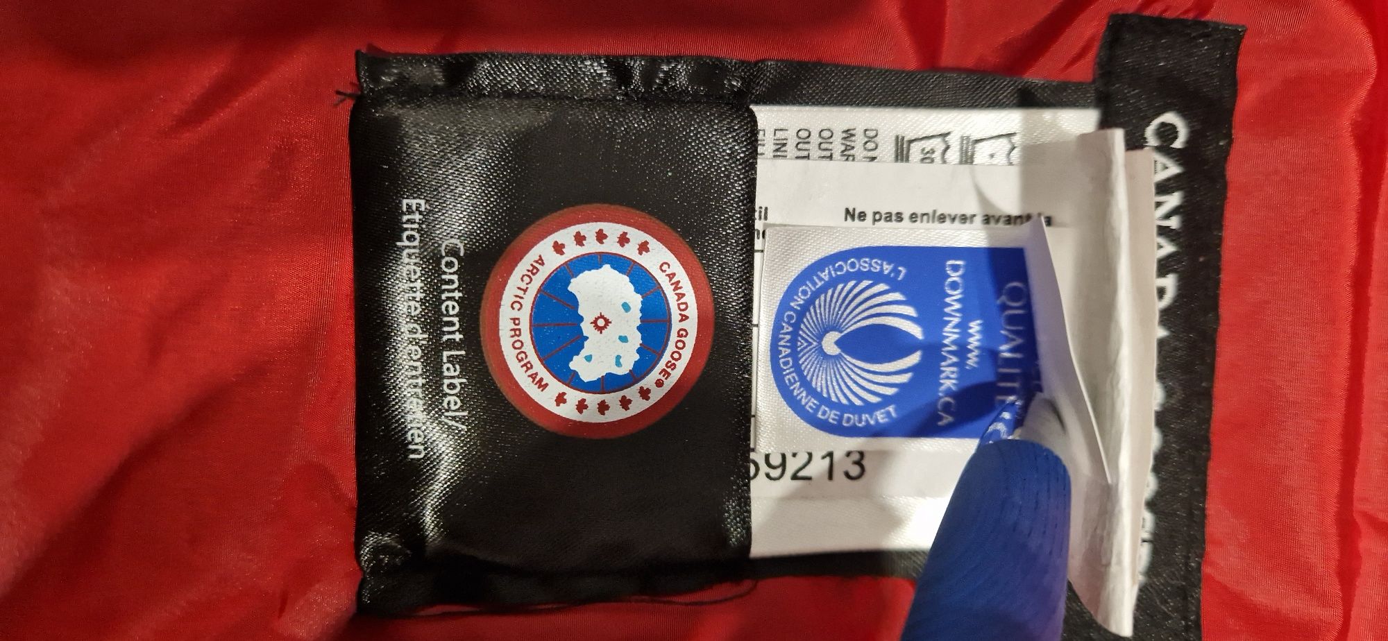 Canada Goose уникално 100 % оригинално якe slim  модел с пух