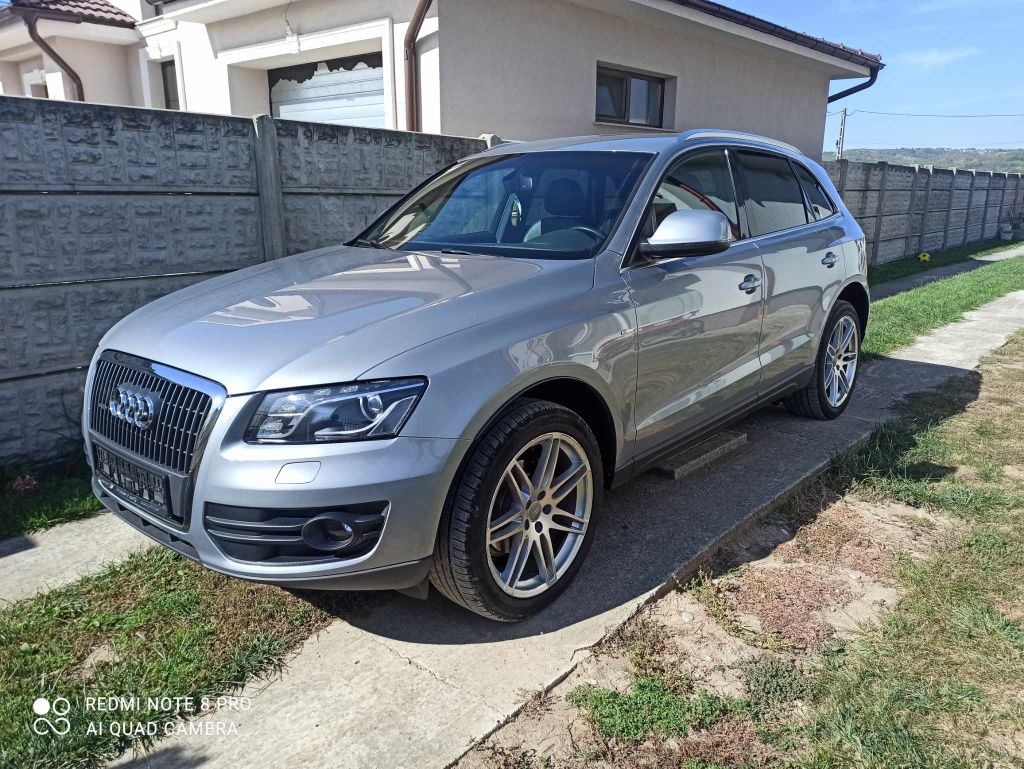 Vând Audi Q5 An 2012