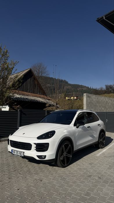 Porsche  cayenne 2017