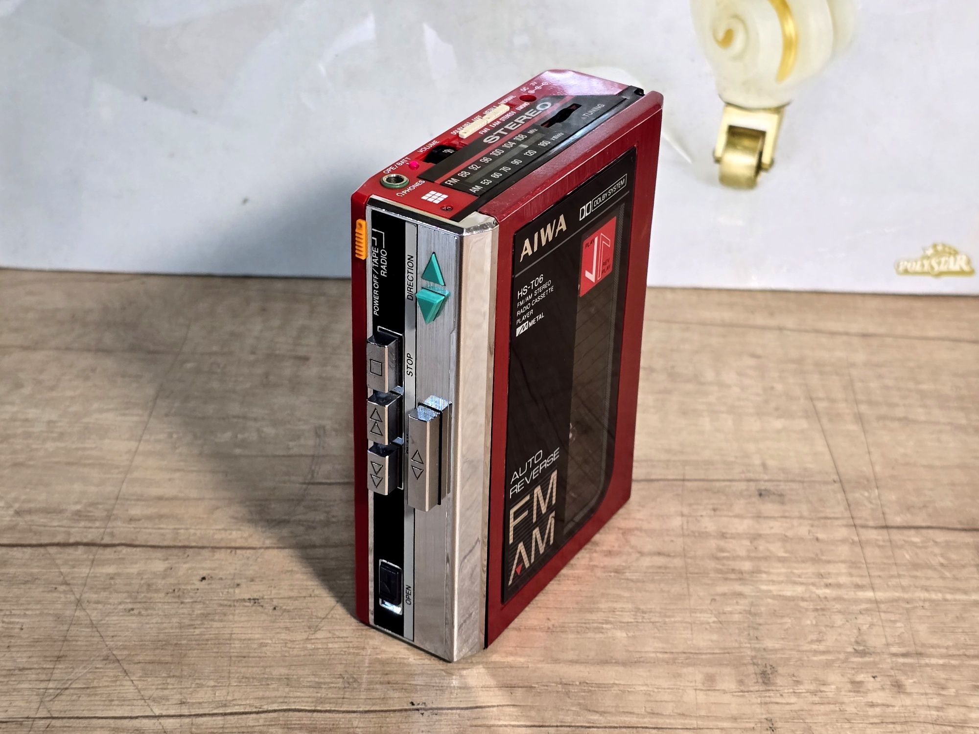 Walkman AIWA HS-T06, radio casetofon retro portabil, de colectie