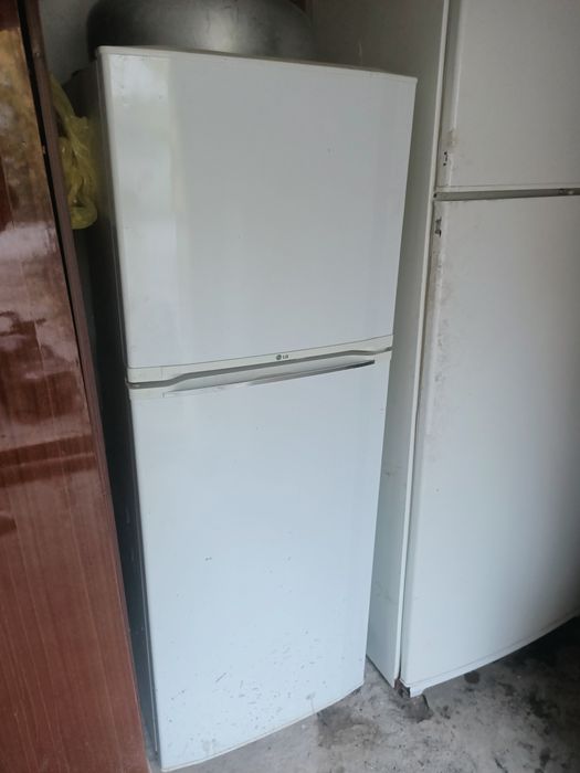 Продается б/у Холодильники